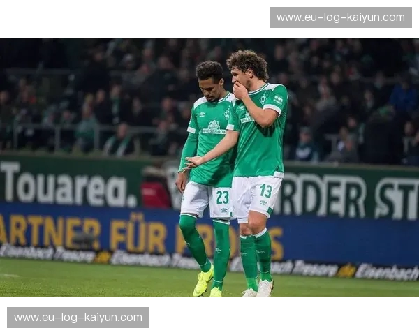 当“德比”遇上“莱茵河”:法兰克福与不莱梅的足球史诗 当“德比”遇上“莱茵河”:法兰克福与不莱梅的足球史诗